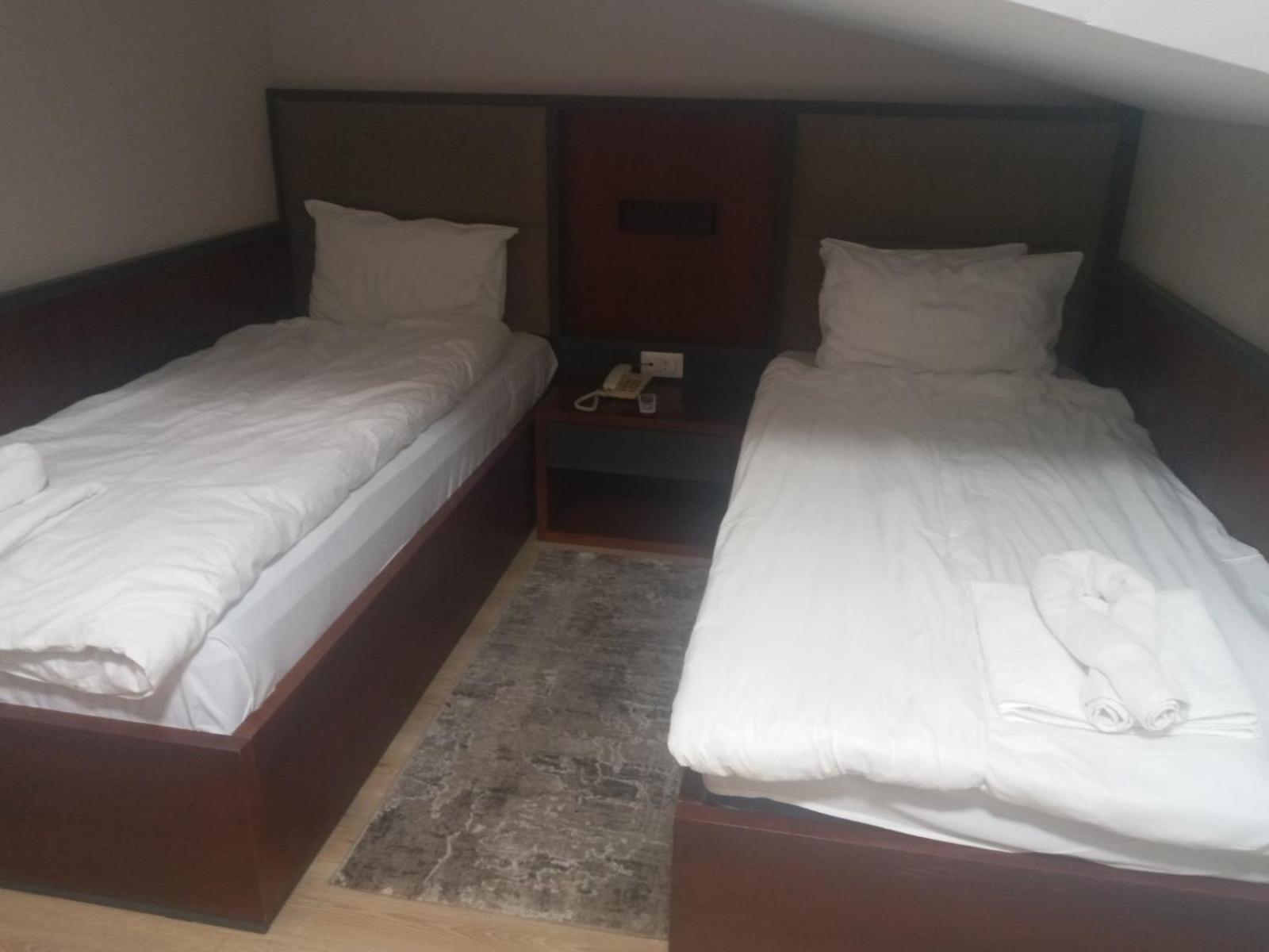 Hotel Oferta Prizren Exteriör bild